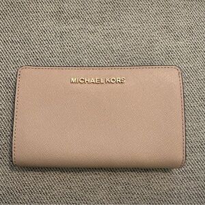 NWOT Michael Kors Light Pink Wallet